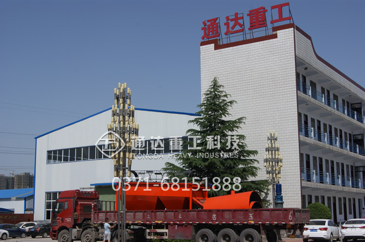 滾筒篩分機(jī)發(fā)貨2.jpg