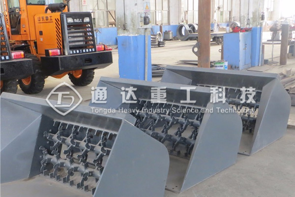 鏟車翻堆機(jī)