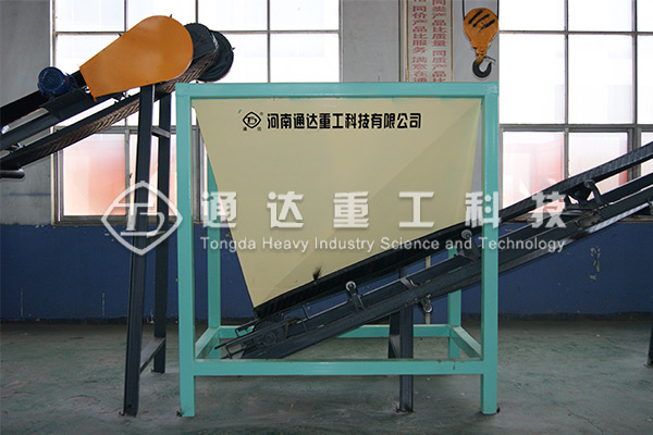 有機(jī)肥緩存料倉