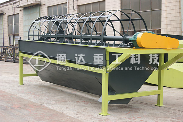 建有機肥廠解決了草原牛羊堆糞難題，牛羊糞如何進一步加工處理做成綠色有機肥料?