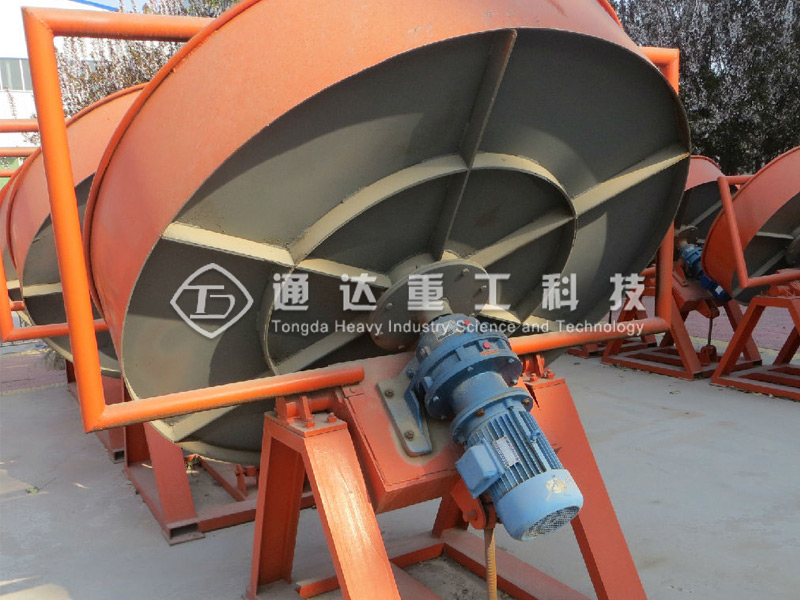 有機(jī)肥圓盤(pán)造粒機(jī)