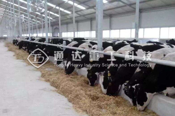 牛糞加工有機肥設(shè)備廠家報價，牛糞有機肥需要的加工設(shè)備有哪些